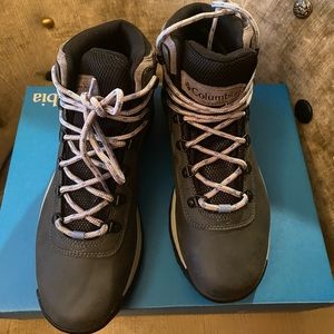 Columbia Newton Ridge Plus boots